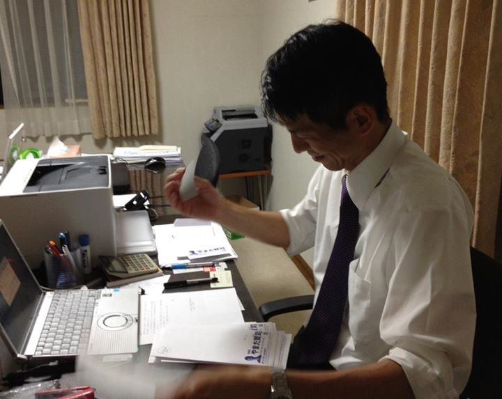 チケット封入作業中