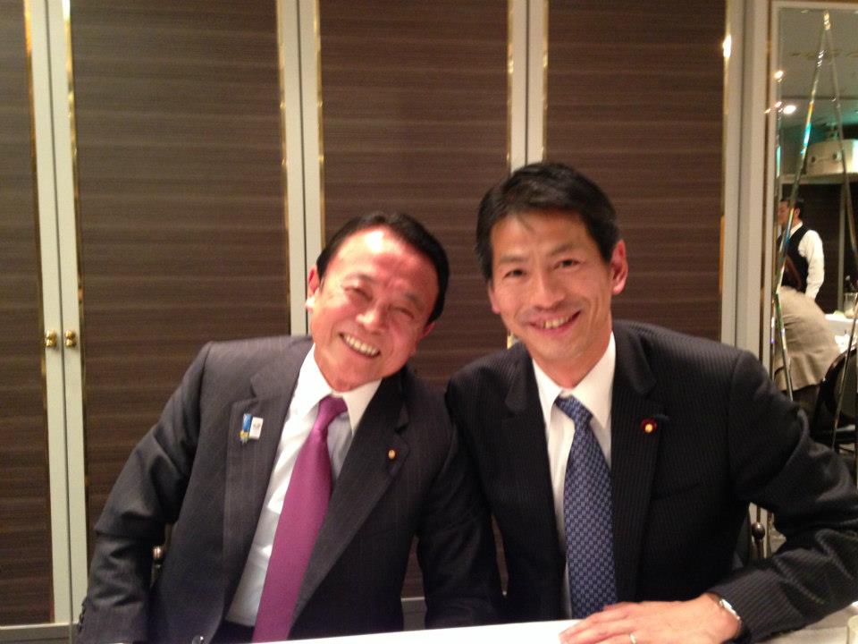 為公会記者懇談会他